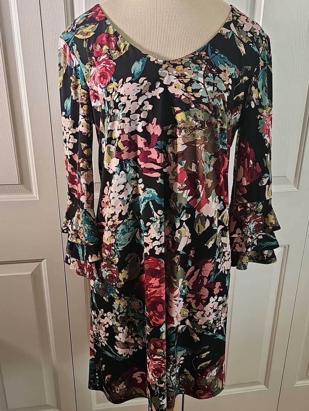 Connect Apparel Floral Black Multicolor Ruffle-Sleeve Women's Dress. Size‎ 8